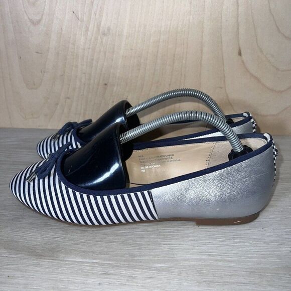 Crown & Ivy Mia Blue/White/Silver Striped Flats Women's 7 - Picture 2 of 11
